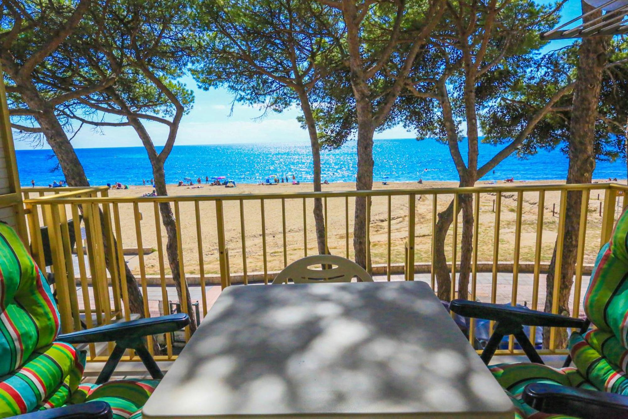 Playmar Litoral Costa Dorada - Only Families Apartment Cambrils Exterior photo